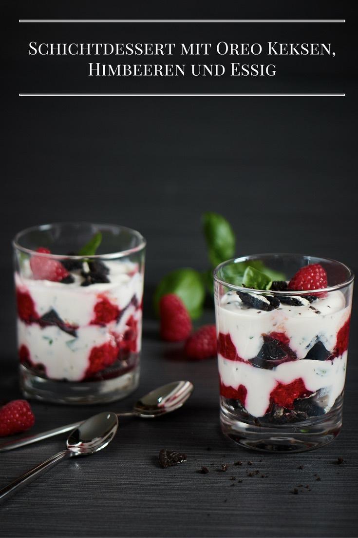 Rezeptbild: Schichtdessert mit Oreo Keksen, Himbeeren und Essig