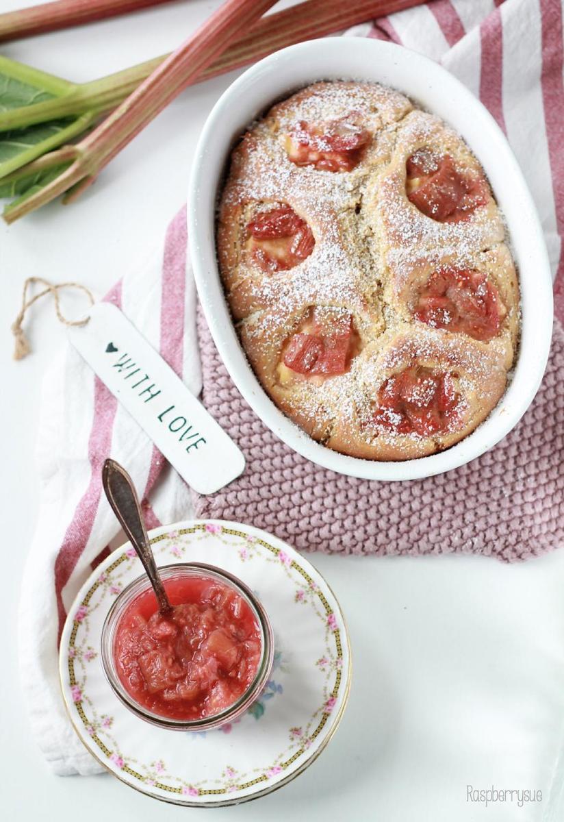 Rezeptbild: Rhabarber Vanille Buchteln
