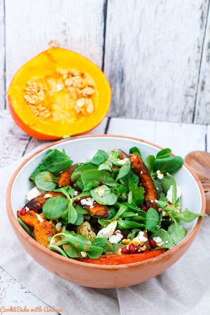Rezeptbild: Salat mit Ofenkürbis, Birne und Granatapfel