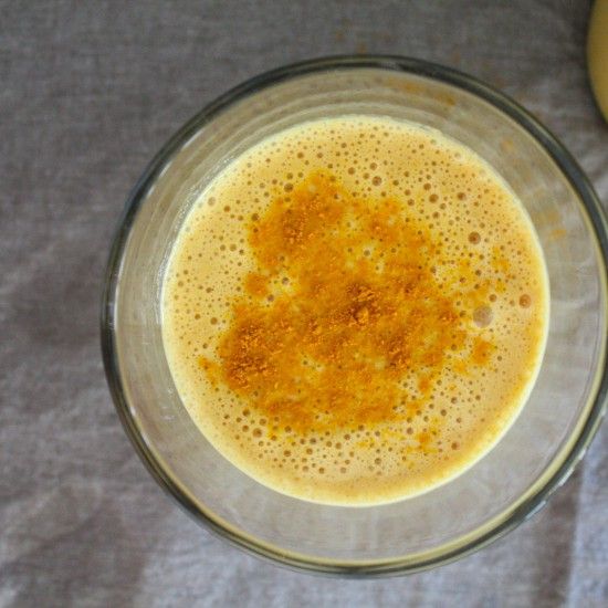 Rezeptbild: Aprikosen-Lassi mit Kurkuma