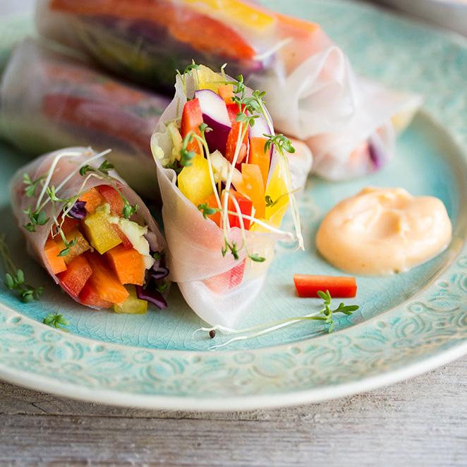 Rezeptbild: Frühlingsrollen mit bunter Gemüsefüllung