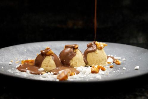 Rezeptbild: Erdnuss-Karamell Eis