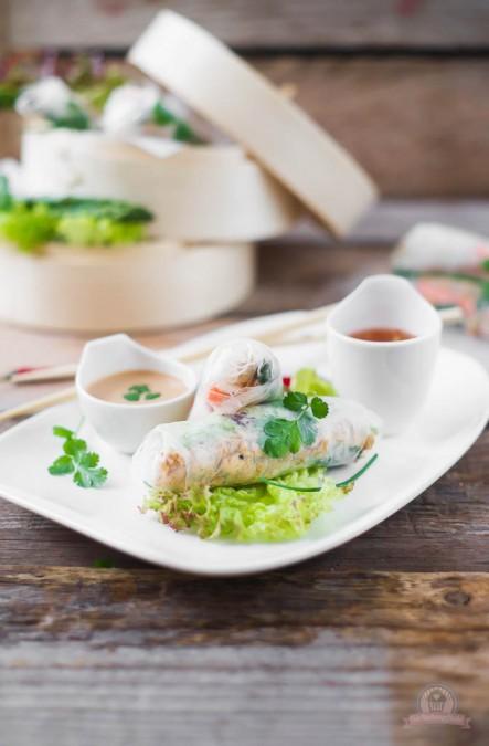 Rezeptbild: Sommerrollen mit grünem Spargel und Erdnussdip