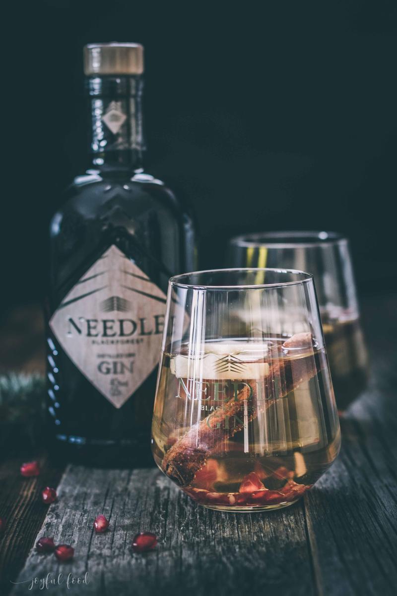 Rezeptbild: Warmer Winter Gin: köstlich fruchtig mit Needle Blackforest Gin
