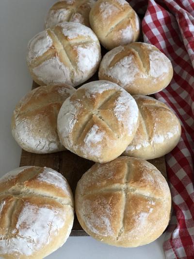 Rezeptbild: Brötchen selber machen – Einfach und leicht