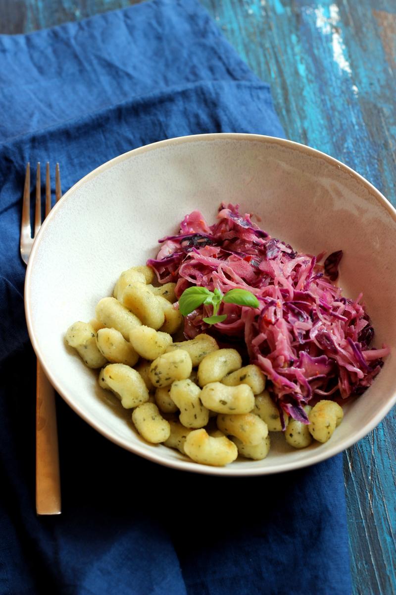 Rezeptbild: Bärlauch-Gnocchi mit Kraut-Gemüse