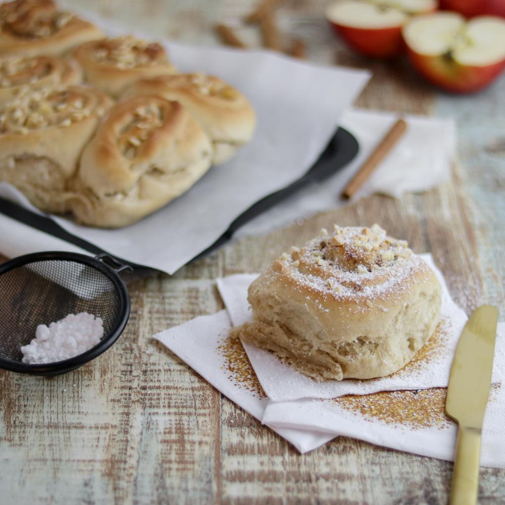 Rezeptbild: Vegane Apfel-Zimt Schnecken