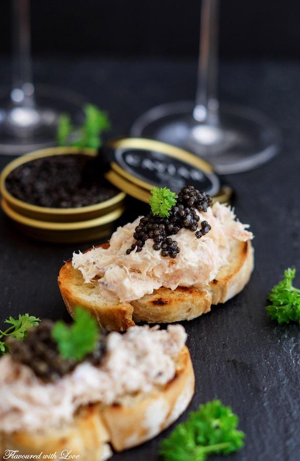 Rezeptbild: Lachs- und Thunfisch-Crostini mit Kaviar