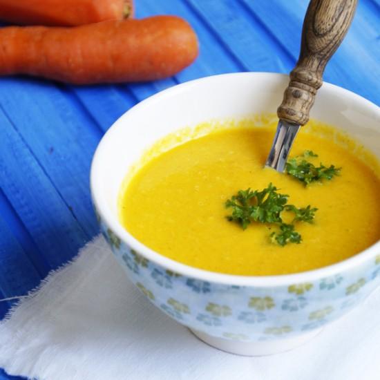 Rezeptbild: Vegane Möhren-Ingwer Suppe mit Kokosmilch