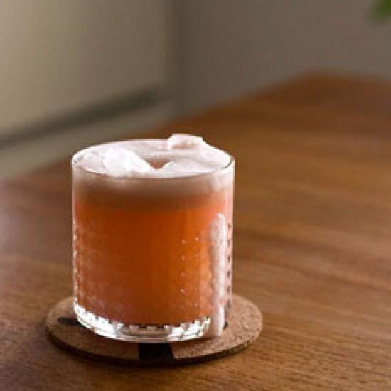 Rezeptbild: Pink Grapefruit Zitrone Ingwer Refresher
