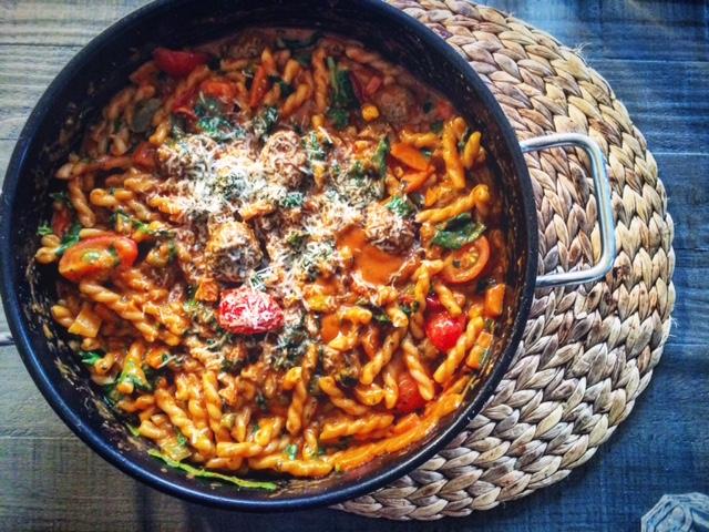 Rezeptbild: One Pot Meatball Pasta