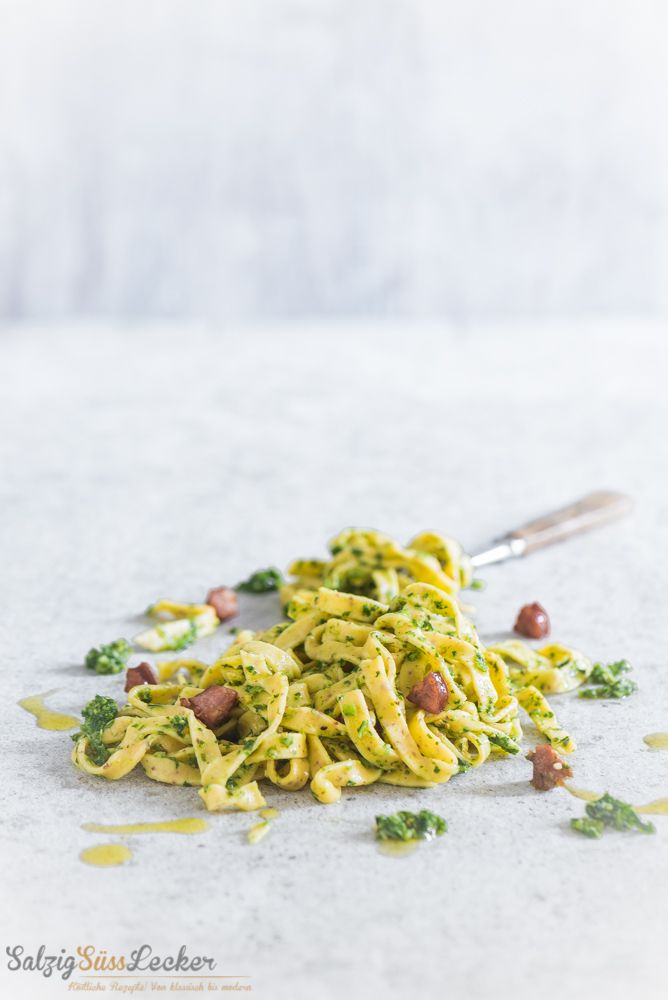 Rezeptbild: Senfnudeln mit Grünkohl-Pesto 