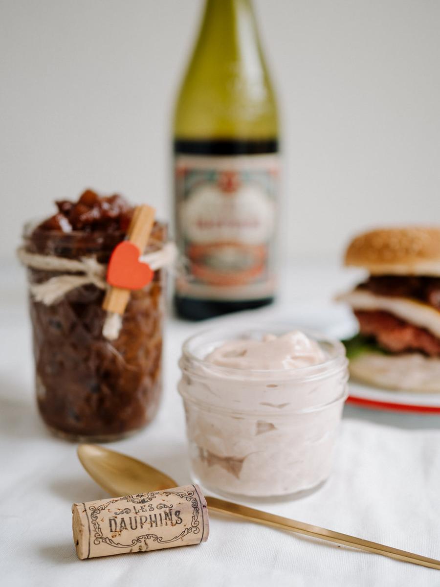 Rezeptbild: Weihnachtliches Birnen-Chutney und Mayonnaise mit Rotwein und Zimt