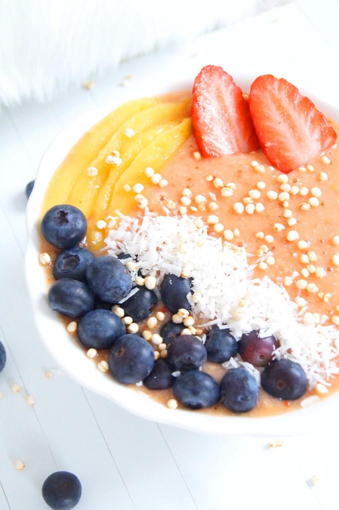 Rezeptbild: Mango Mandel Smoothiebowl 