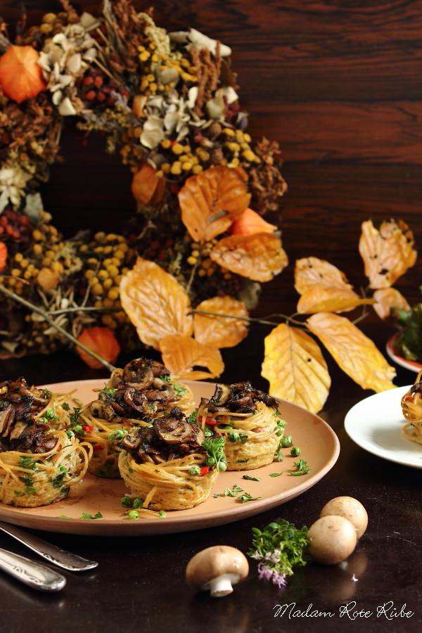 Rezeptbild: Pilzgefüllte Spaghetti-Frittata-Nester