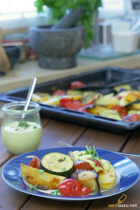 Rezeptbild: Mediterranes Ofengemüse mit Knoblauch Thymian Mayonnaise