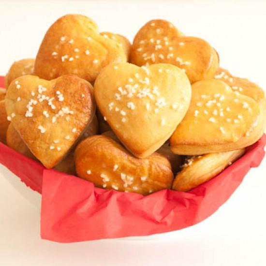 Rezeptbild: Herzige Laugenbrötchen