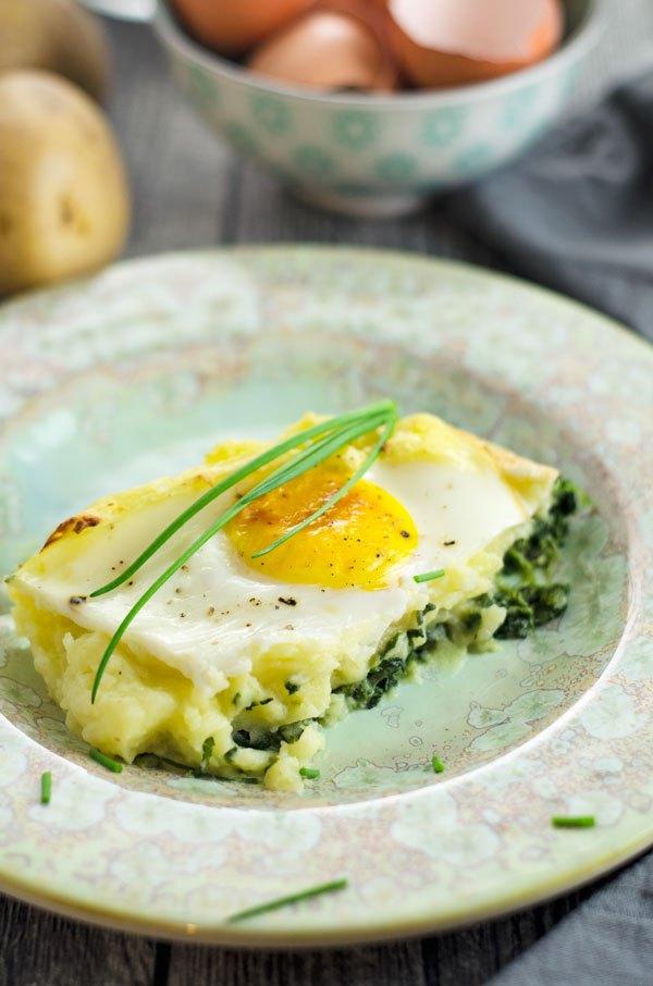 Rezeptbild: Kartoffelbreiauflauf mit Rahmspinat und Spiegelei
