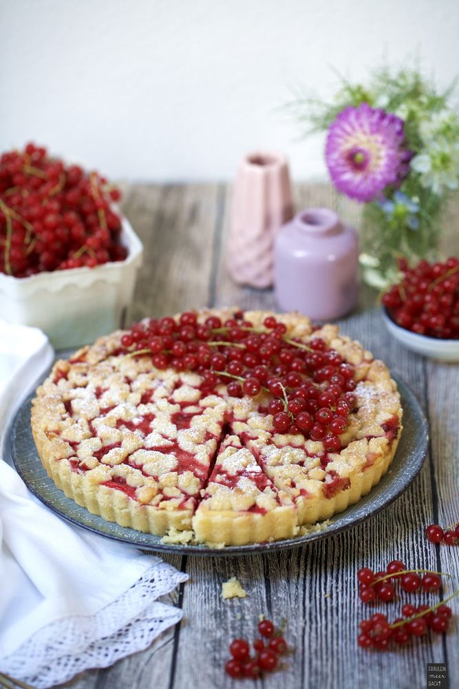 Rezeptbild: Frischkäse-Tarte mit Johannisbeeren