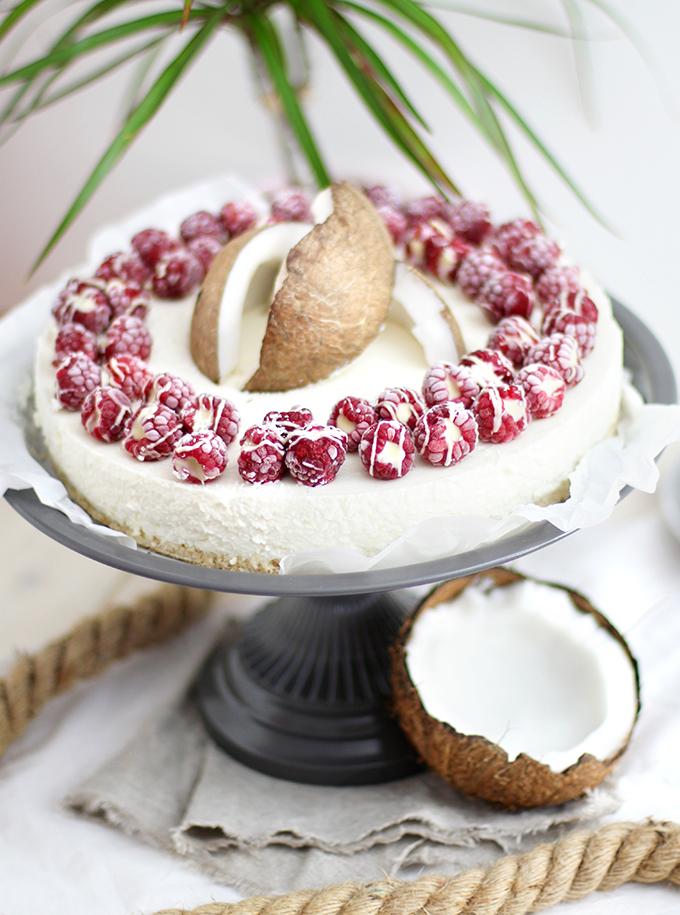 Rezeptbild: No Bake Kokos Cheesecake mit Himbeeren