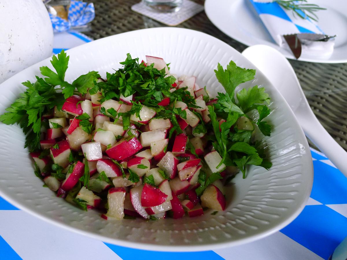 Rezeptbild: Radieschensalat mit Petersilie