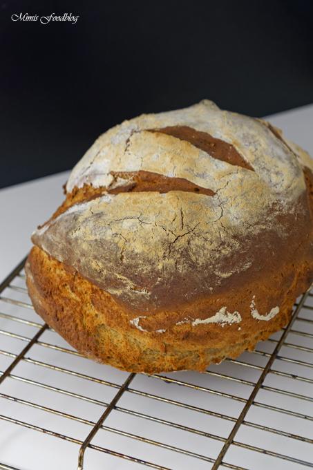 Rezeptbild: Mischbrot mit Roggen und Vollkornweizen