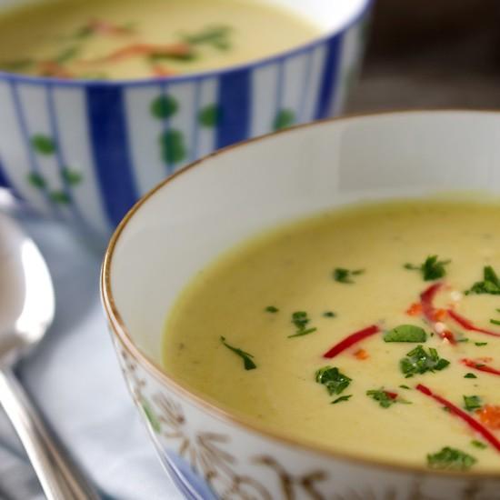 Rezeptbild: Scharfe Linsensuppe mit Zitronen-Kokos-Duft