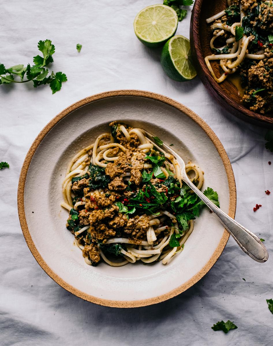 Rezeptbild: Udon Nudeln mit Spinat Hack