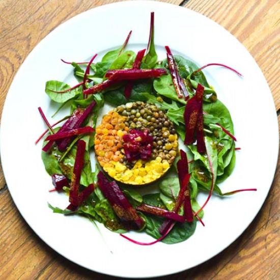 Rezeptbild: Bunter Linsensalat und mit Kürbiskern-Senfsauce