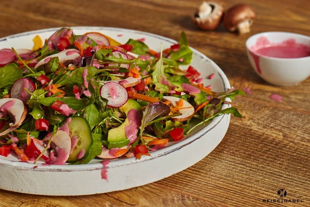 Rezeptbild: Frühlingssalat mit Himbeerdressing