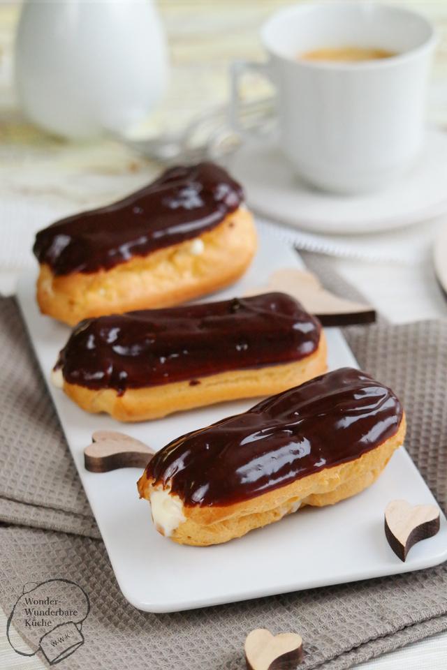 Rezeptbild: Eclairs mit Vanillecreme und Schokoladenglasur