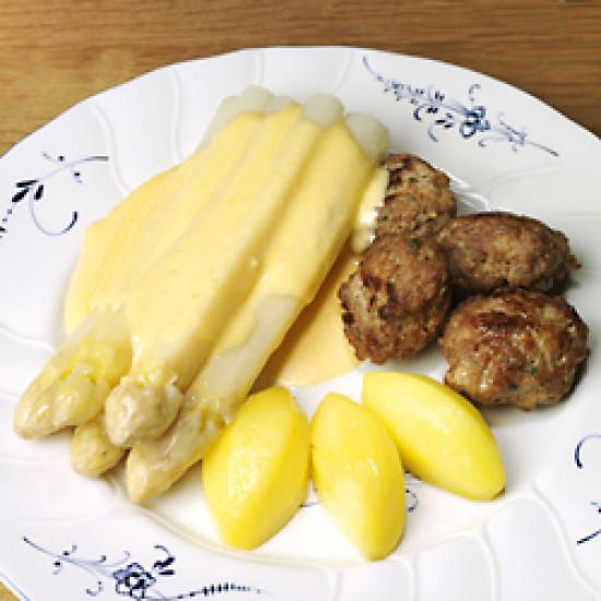 Rezeptbild: Spargel mit Kalbsfrikadellen