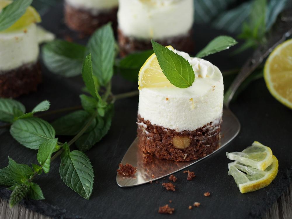 Rezeptbild: Zitronen-Haselnuss-Törtchen