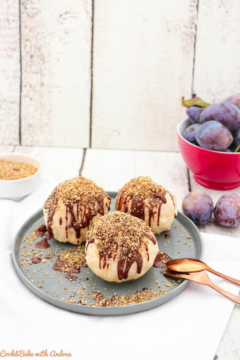 Rezeptbild: Gefüllte Topfenknödel mit Pflaume