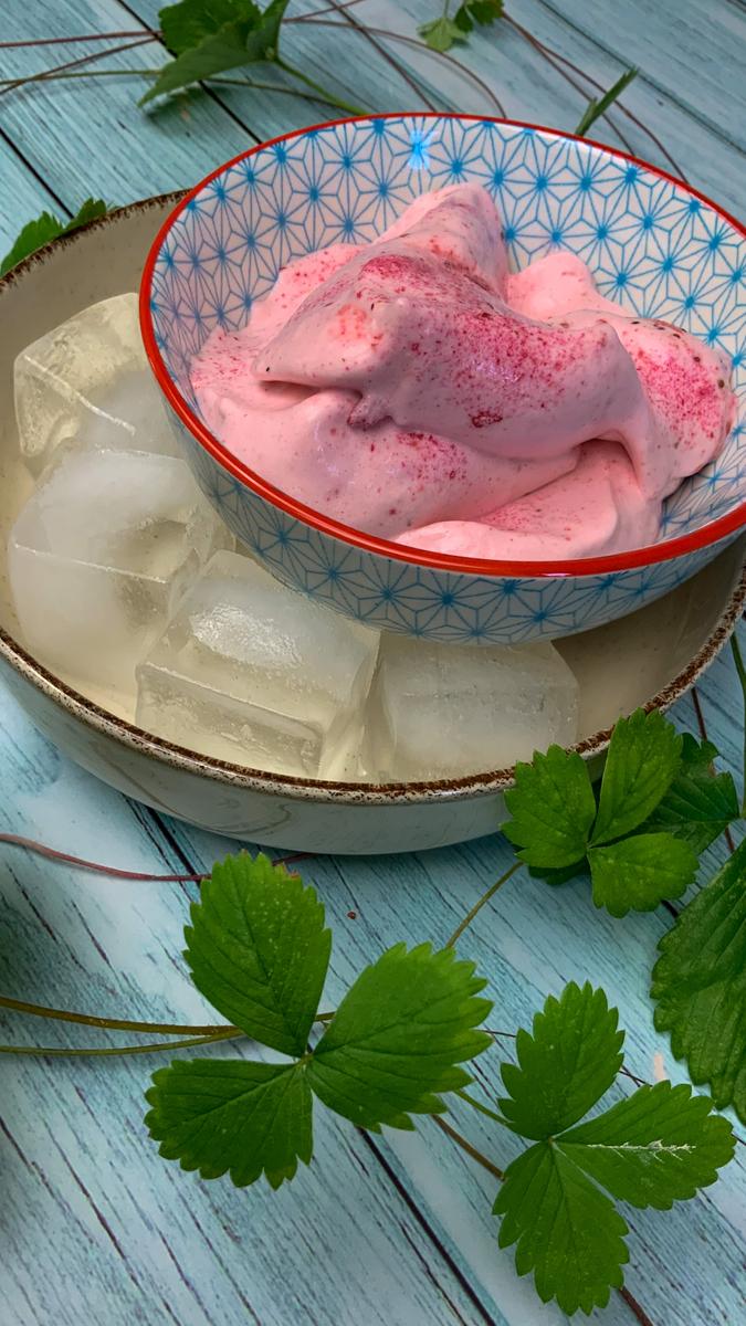 Rezeptbild: Schnelles fruchtiges Softeis aus dem Thermomix