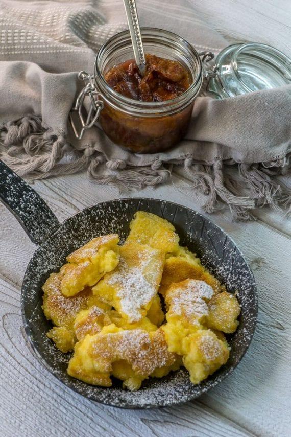 Rezeptbild: Kaiserschmarrn Rezept aus Österreich – einfach und lecker!