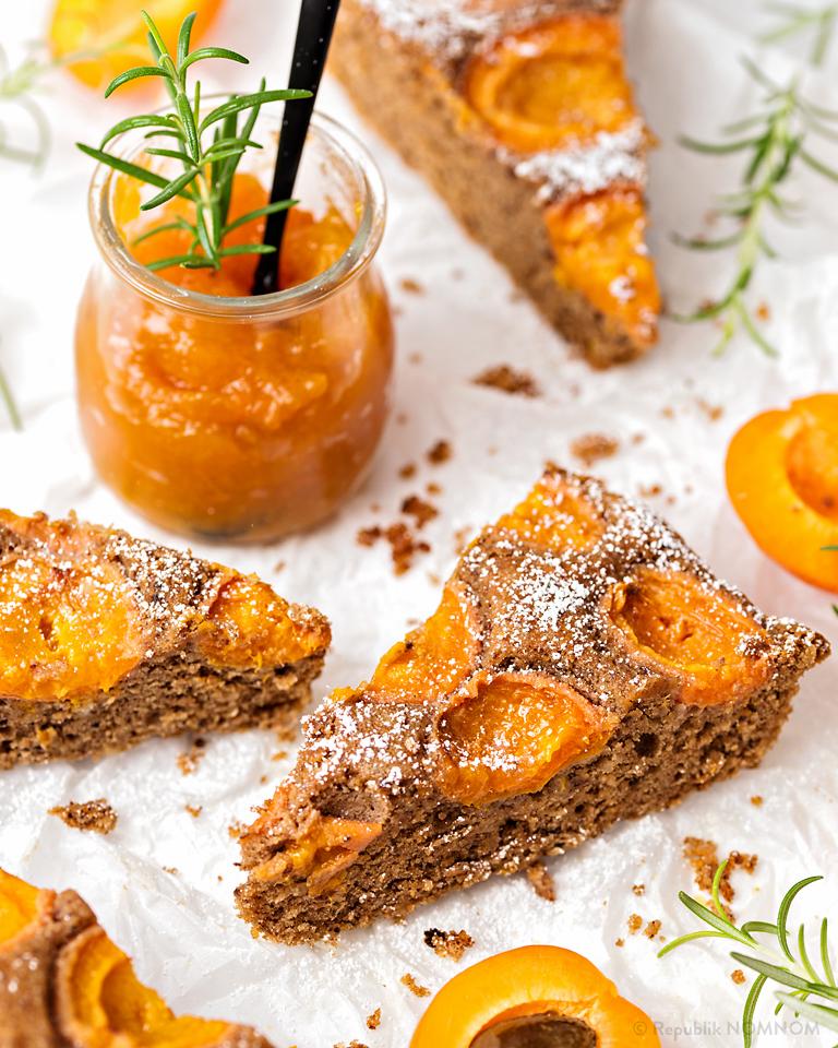 Rezeptbild: Fruchtig frischer Marille-Schokolade-Kuchen 