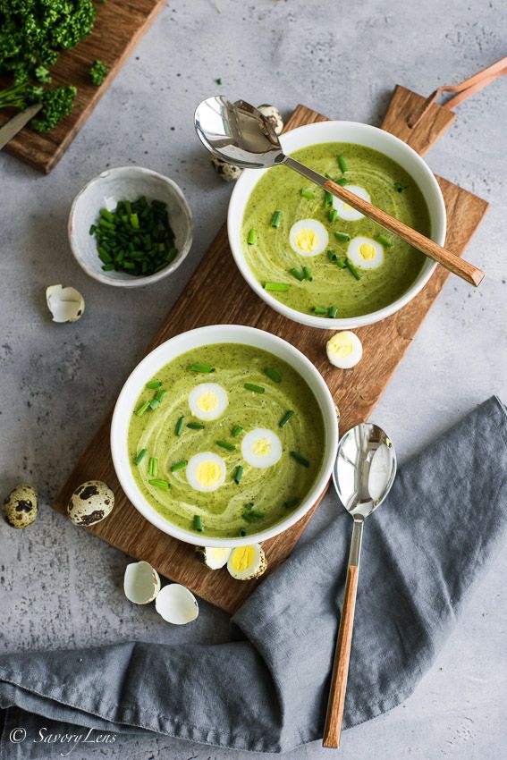 Rezeptbild: Frankfurter Grüne Kräutersuppe mit Wachteleiern