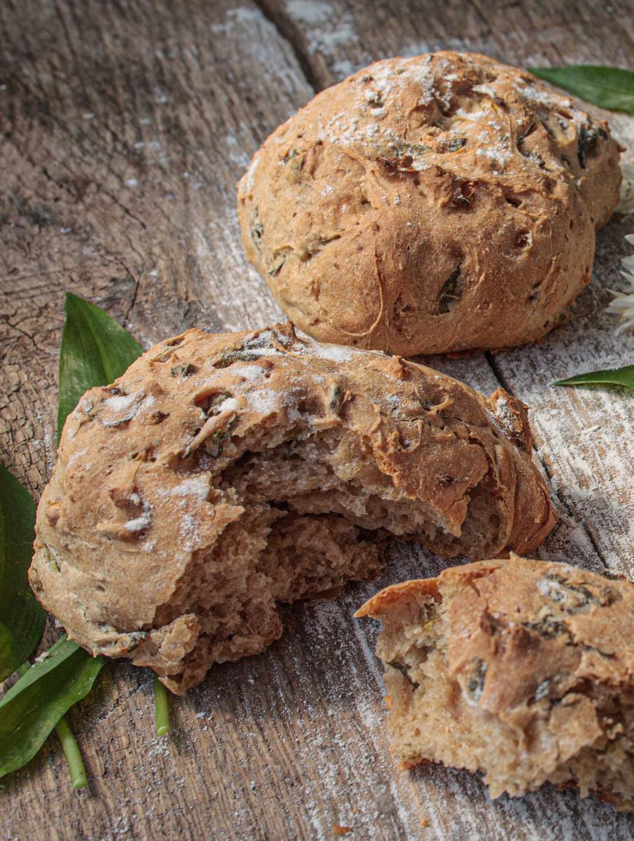 Rezeptbild: Knusprige Bärlauchbrötchen