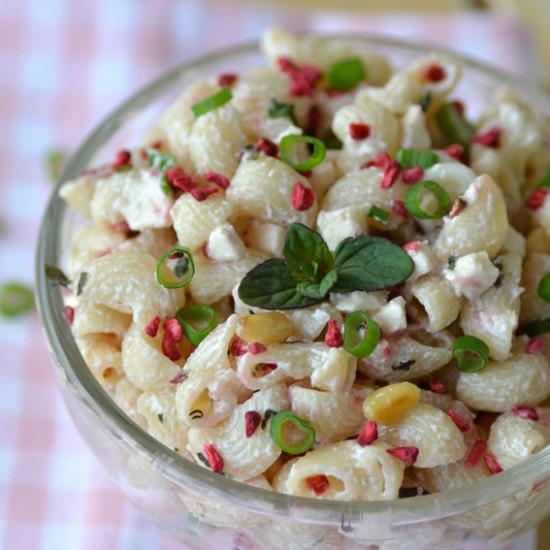 Rezeptbild: Nudelsalat mit Himbeeren und Minze