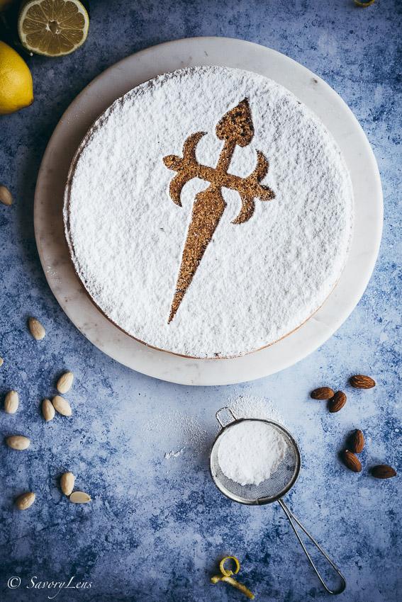 Rezeptbild: Tarta de Santiago – Spanischer Mandelkuchen