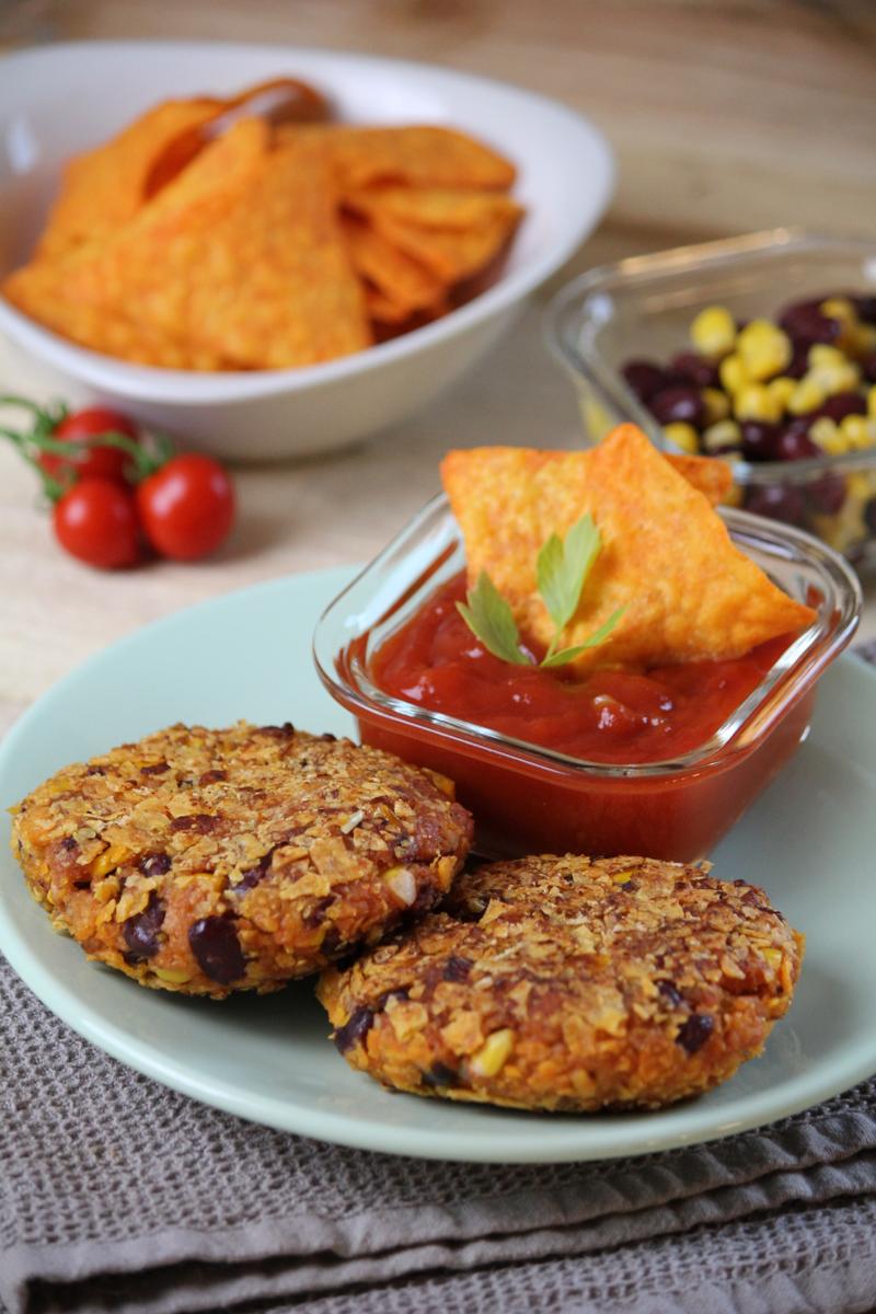 Rezeptbild: Mexikanische Kidneybohnen-Bratlinge mit Tortilla-Chips-Panade (Vegan) 