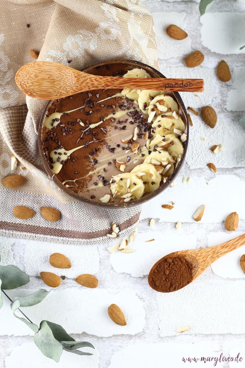 Rezeptbild: Cremig-leckere Schoko-Mandel Smoothie Bowl
