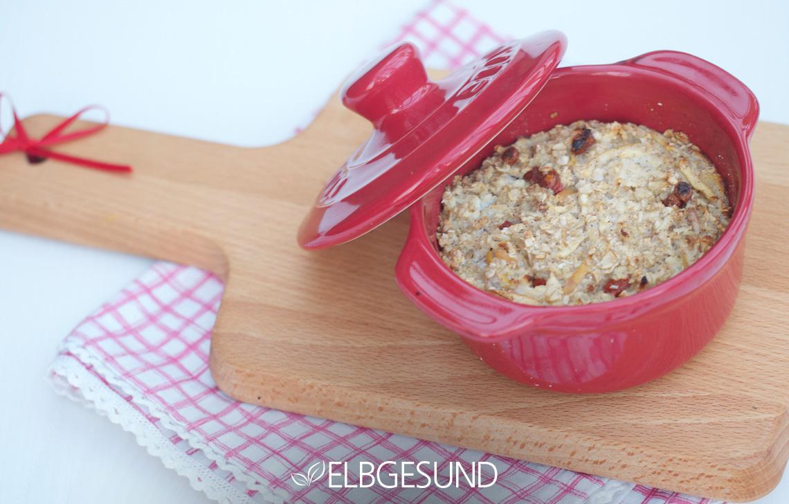 Rezeptbild: Baked Oatmeal zum Frühstück