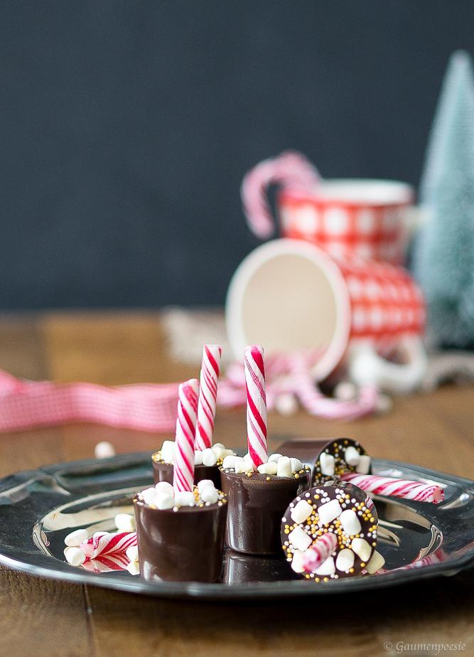 Rezeptbild: Weihnachtliche heisse Schokolade am Stiel