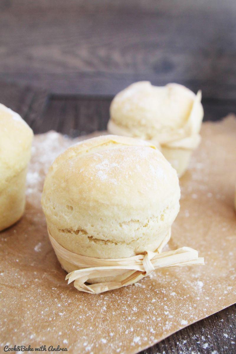 Rezeptbild: Brötchenmuffins mit veganem Aufstrich