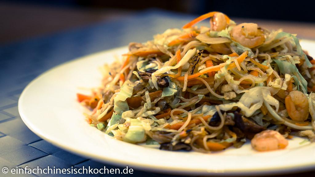 Rezeptbild: 虾仁炒米线 gebratene Reisnudeln mit Garnelen 