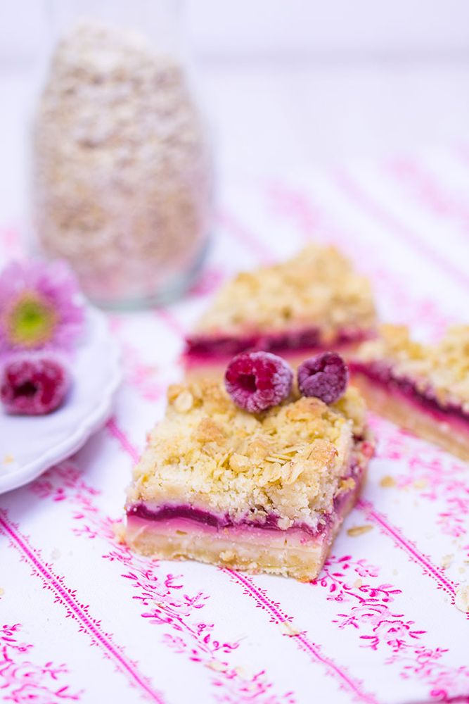 Rezeptbild: Haferflocken-Himbeer-Streuselkuchen