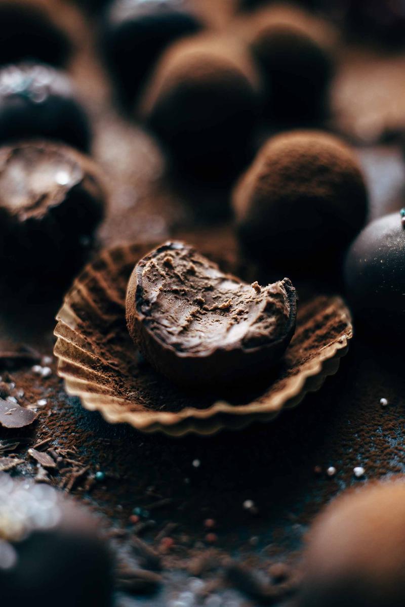 Rezeptbild: EASY CHOCOLATE RUM TRUFFLES