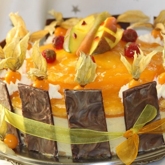 Rezeptbild: Fruchtetraum Mango-Erdbeer-Torte